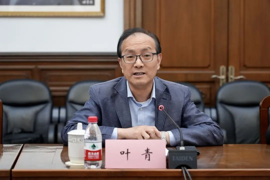 校长叶青